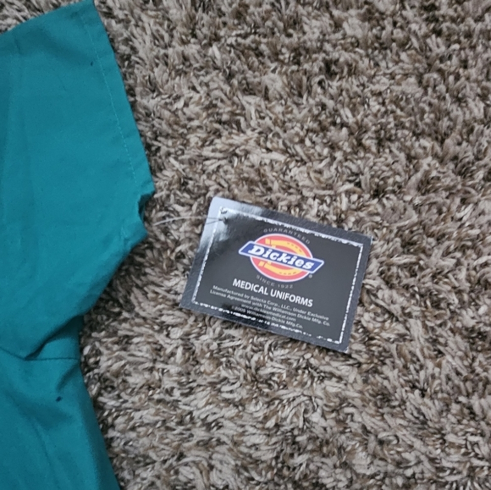 Bundle  new dickies  and urban scrub top